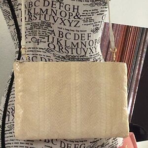 Vintage Clemente Elegant Cream Shoulder Bag